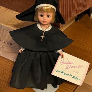 Madame Alexander Doll 9" Maria At The Abbey The Sound Of Music doll  w/ Tag
